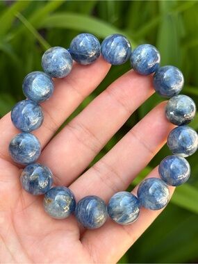 14mm stretchable blue kyanite bracelet 1890